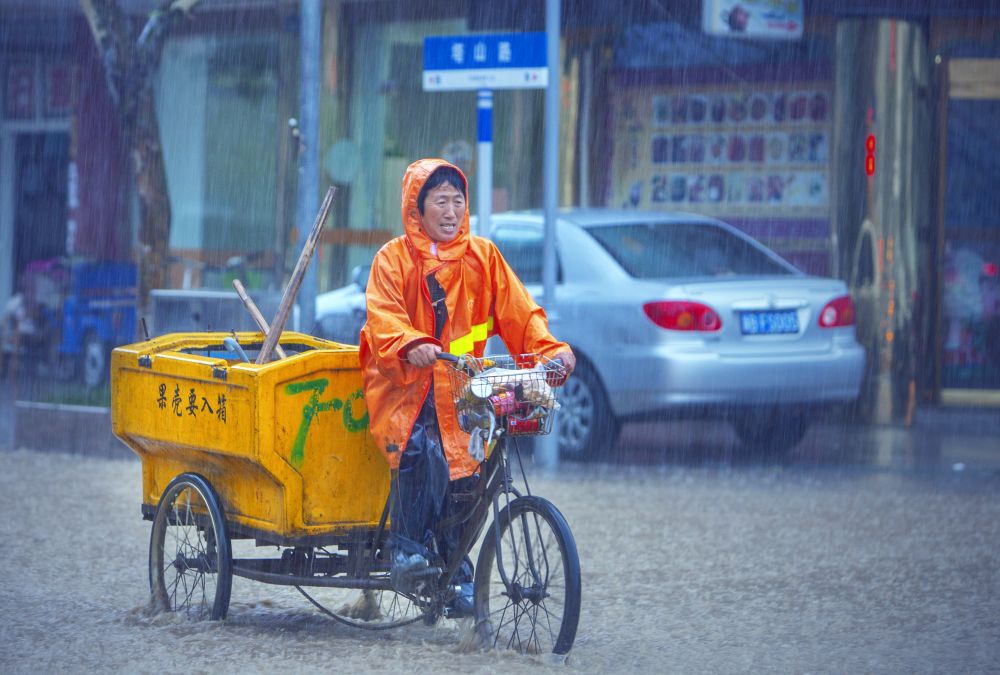 4（830）《风雨无阻》.jpg